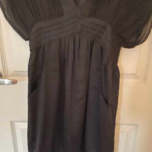 Elegant Black Sheer Sleeve Dress - Picture 5 of 7